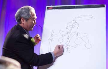 stan-sakai-drawing-at-gala-dinner