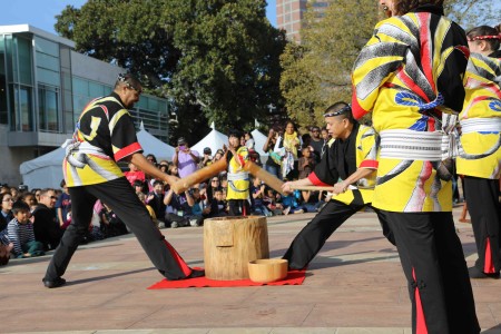 At JANM's 2015 Oshogatsu Family Festival, Kodama Taiko perform a mochitsuki (rice cake pounding) ceremony to ring in the new year. Photo: Russell Kitagawa.